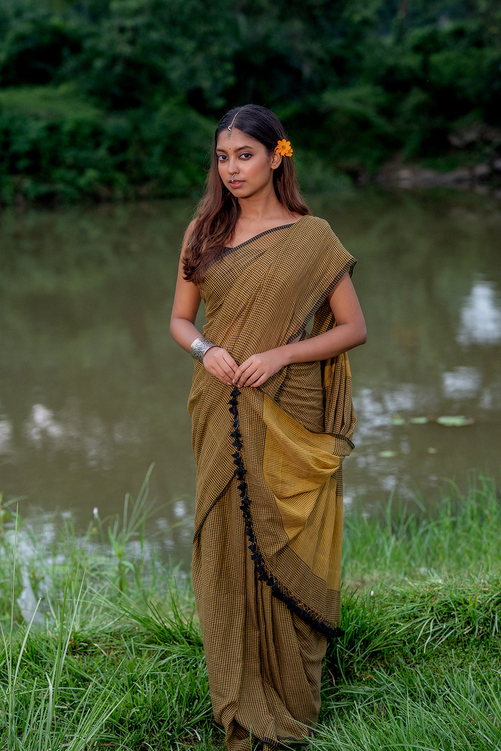 Handloom Olive Green Check Mul Cotton Saree-Sutra Art of Clothing
