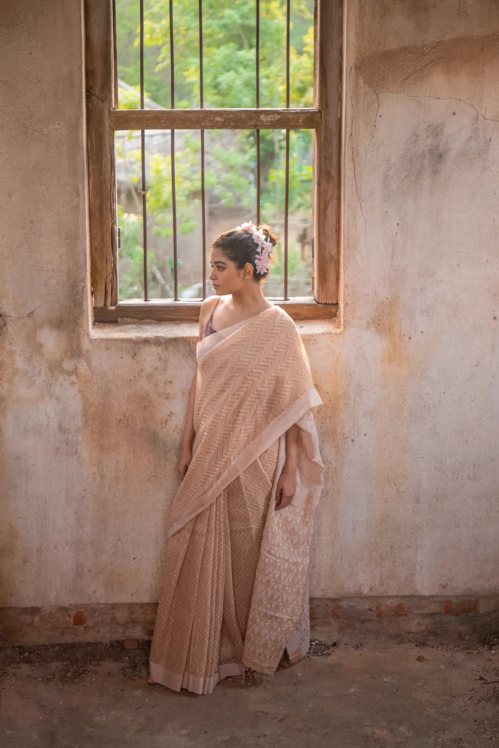 Handloom Beige Sandscape Linen Cotton Saree-Sutra Art of Clothing