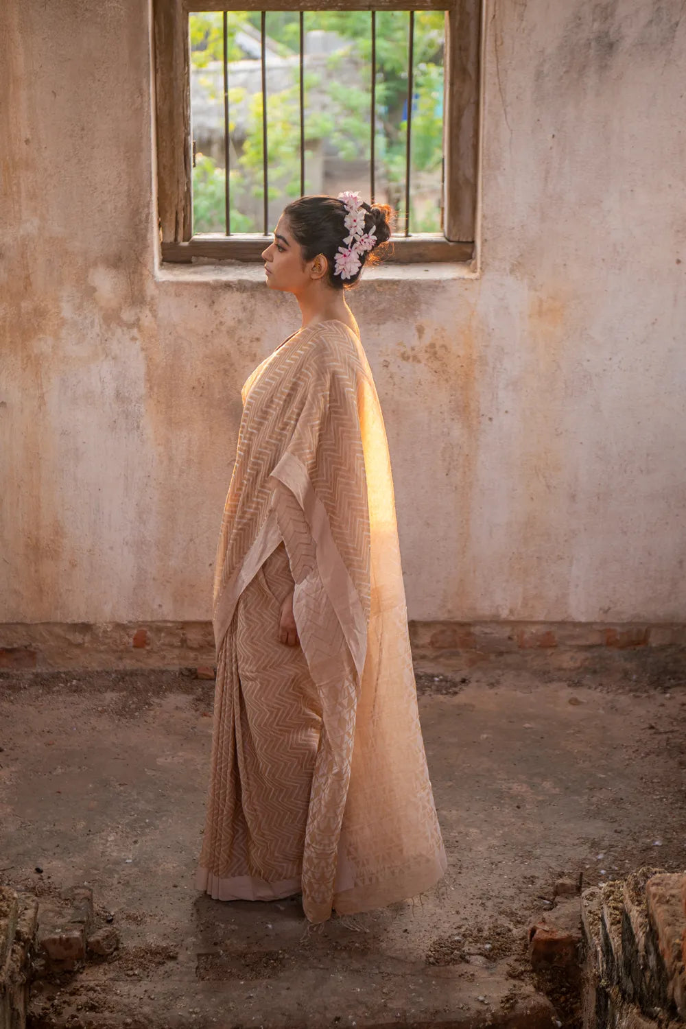 Handloom Beige Sandscape Linen Cotton Saree-Sutra Art of Clothing