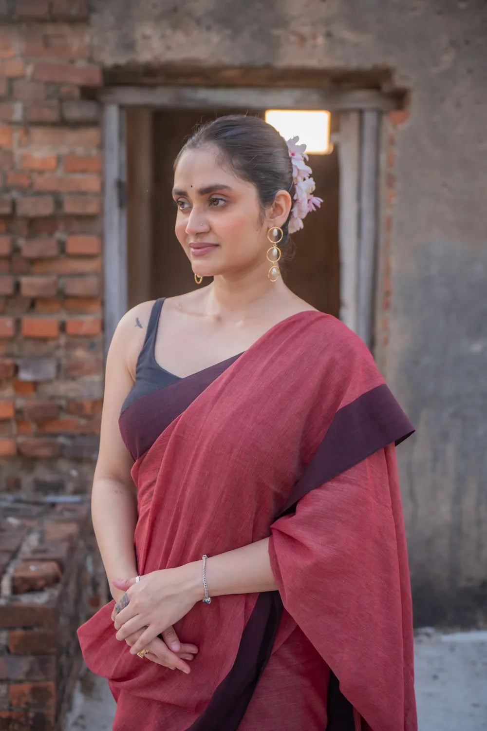 Handloom Brick Red Pure Cotton Saree with Black Border-Sutra Art of Clothing