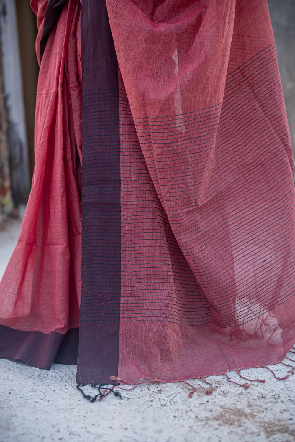 Handloom Brick Red Pure Cotton Saree with Black Border-Sutra Art of Clothing