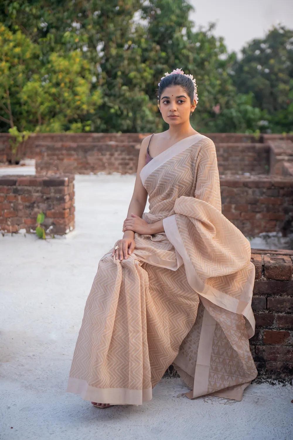 Handloom Beige Sandscape Linen Cotton Saree-Sutra Art of Clothing