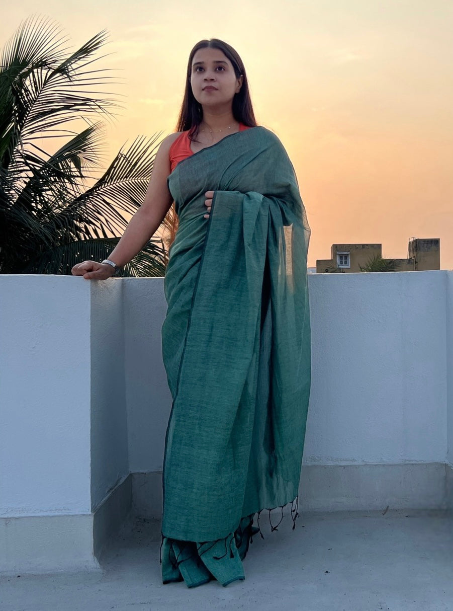 Soft and Comfortable green khadi cotton saree