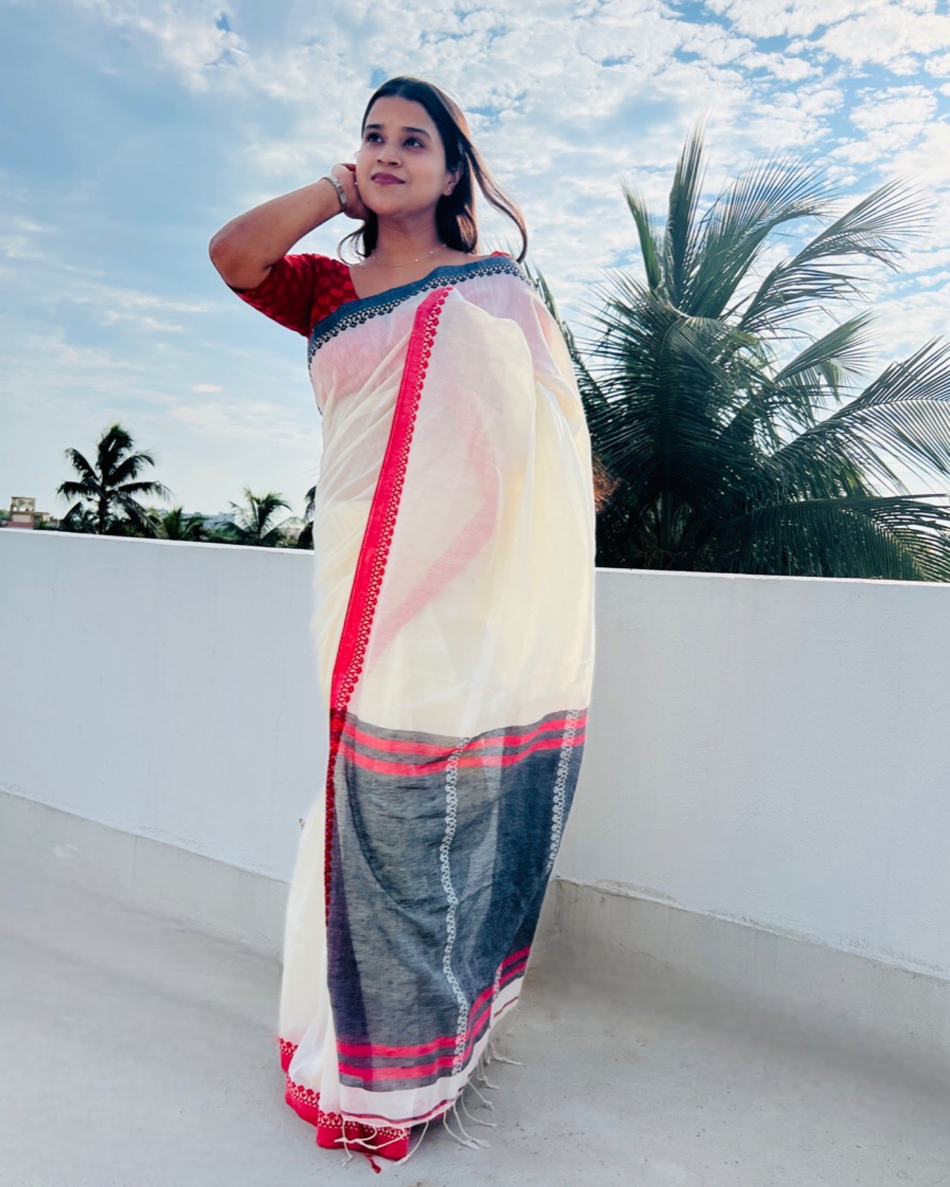 Comfortable white khadi cotton Shopaame saree with black and red Ganga Jamuna border