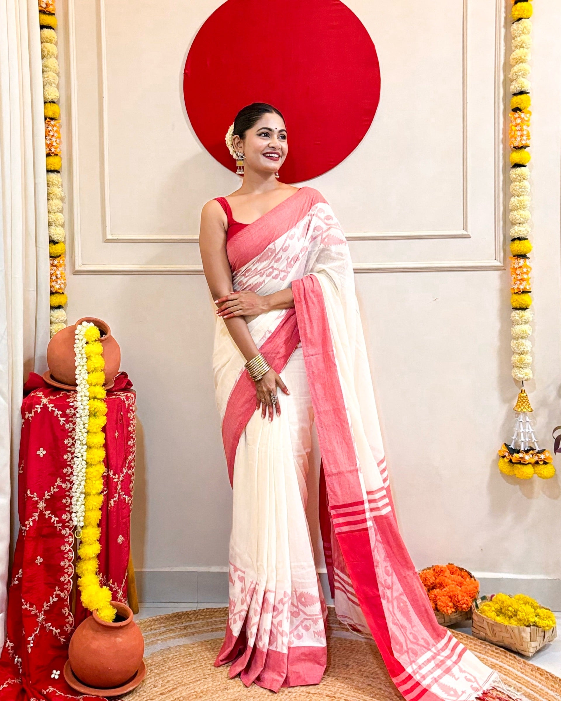 Laal Sada Durga Pujo Saree, Lal Paar Sada , Jamdani cotton saree, Red, White