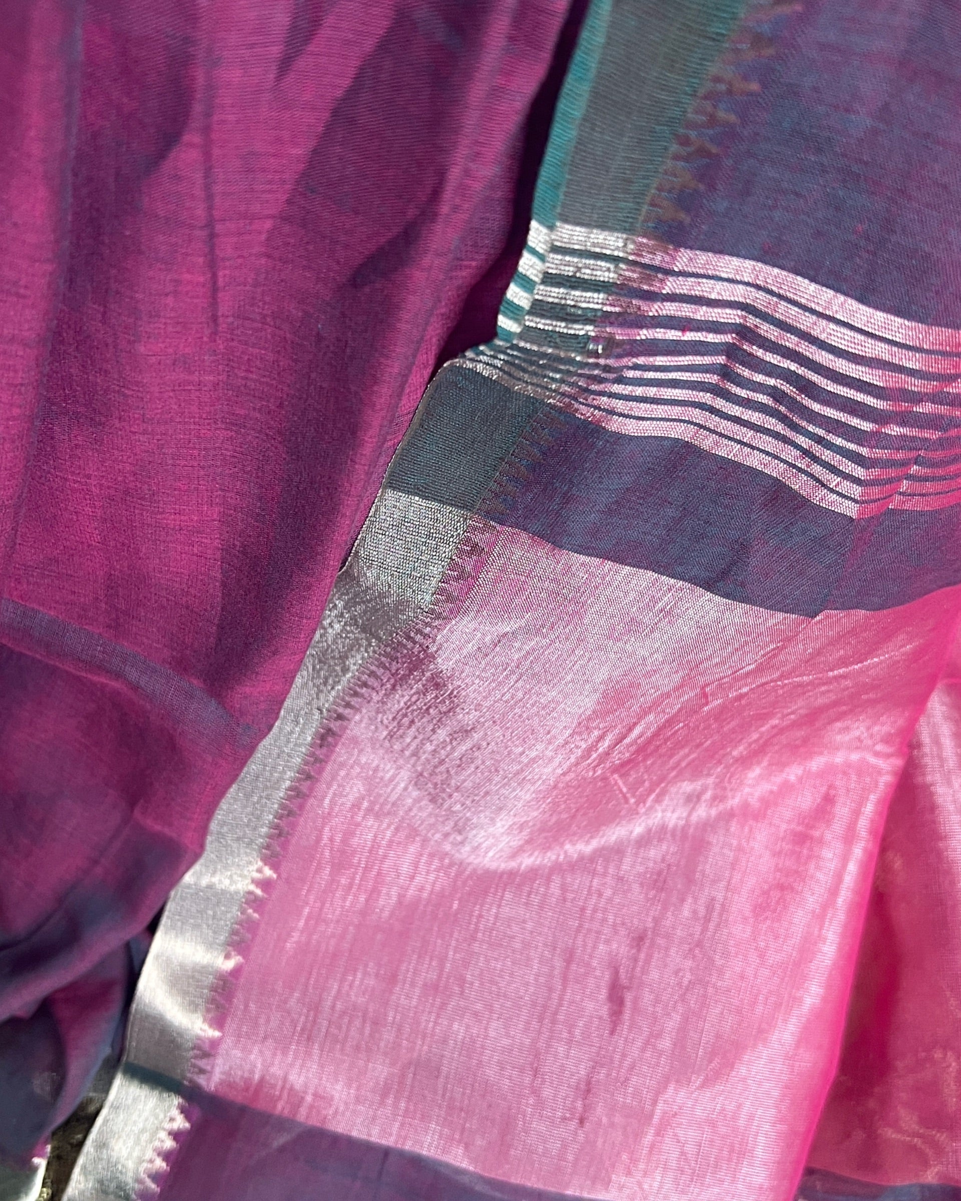 Dual tone purple pink mangalgiri handloom cotton saree by Shopaame named Jaamni Mor
