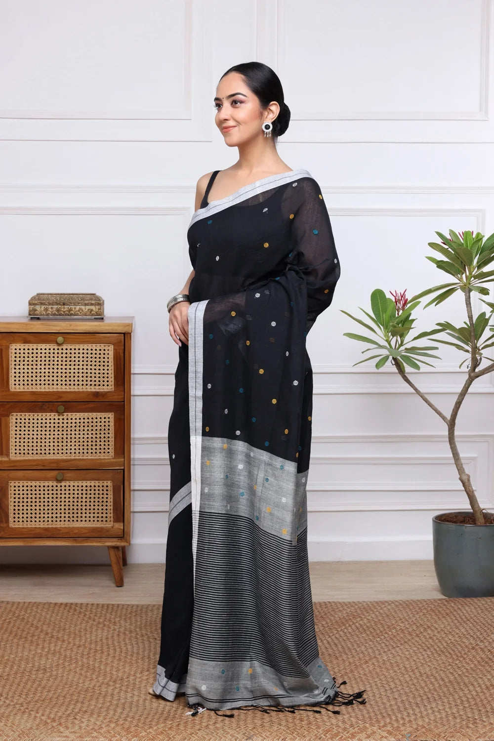 Handloom Black Polka Dot Pure Cotton Jamdani Saree-Sutra Art of Clothing