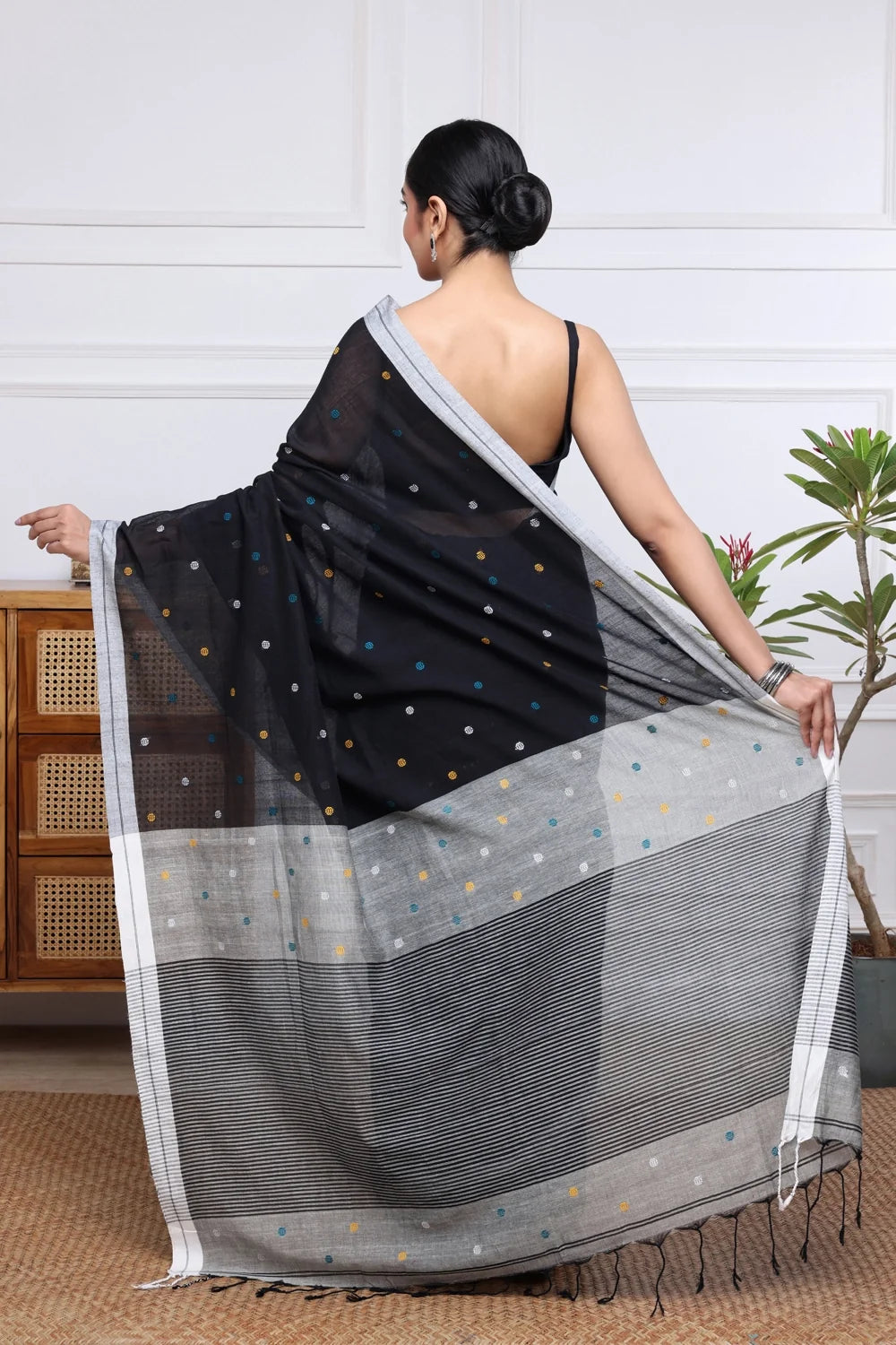 Handloom Black Polka Dot Pure Cotton Jamdani Saree-Sutra Art of Clothing