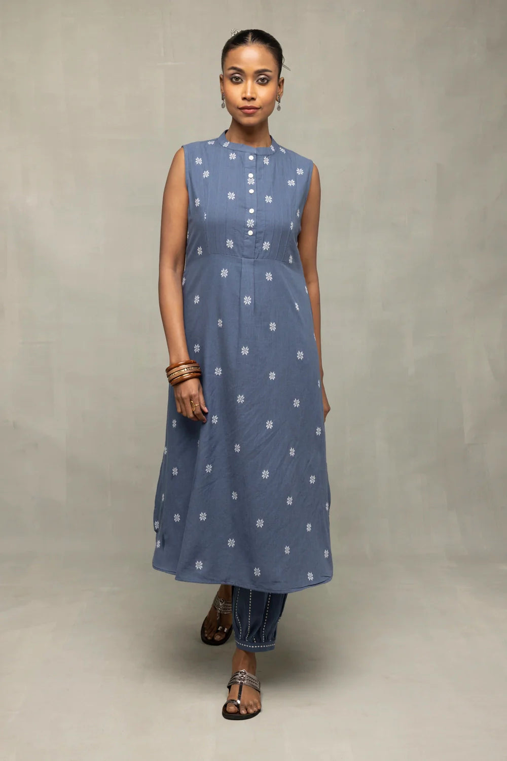 Dark Grey Woven Pure Cotton Kurta Set-Sutra Art of Clothing