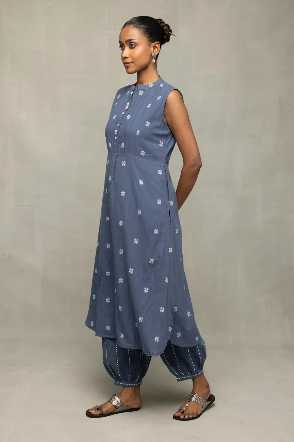 Dark Grey Woven Pure Cotton Kurta Set-Sutra Art of Clothing