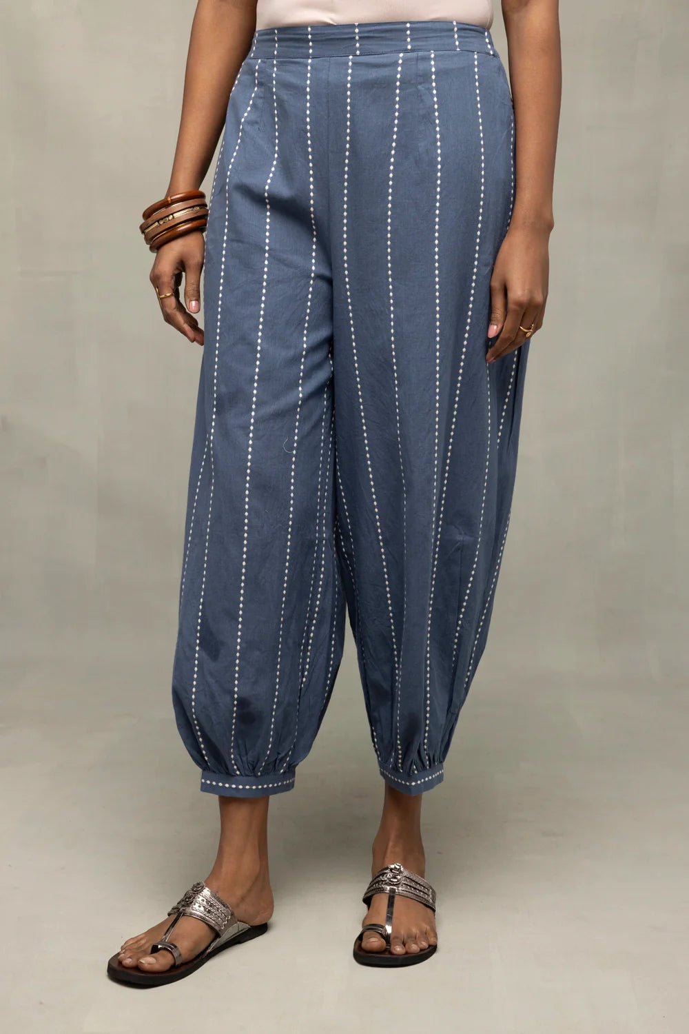 Dark Grey Woven Pure Cotton Kurta Set-Sutra Art of Clothing