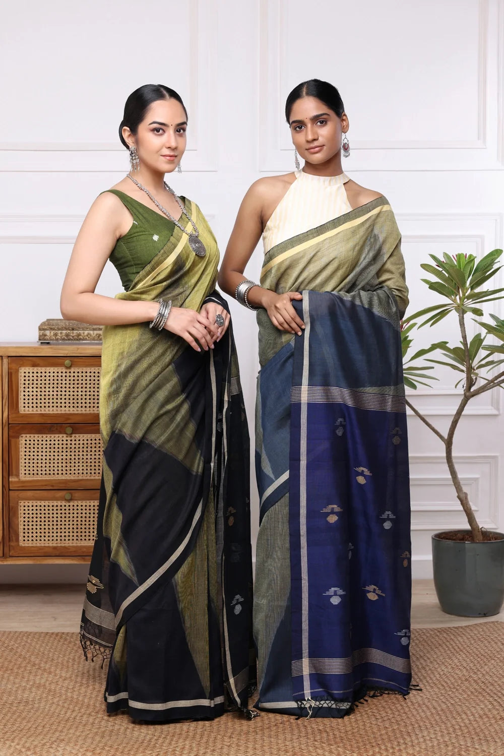 Handloom Navy Blue & Green Mul Cotton Jamdani Saree-Sutra Art of Clothing