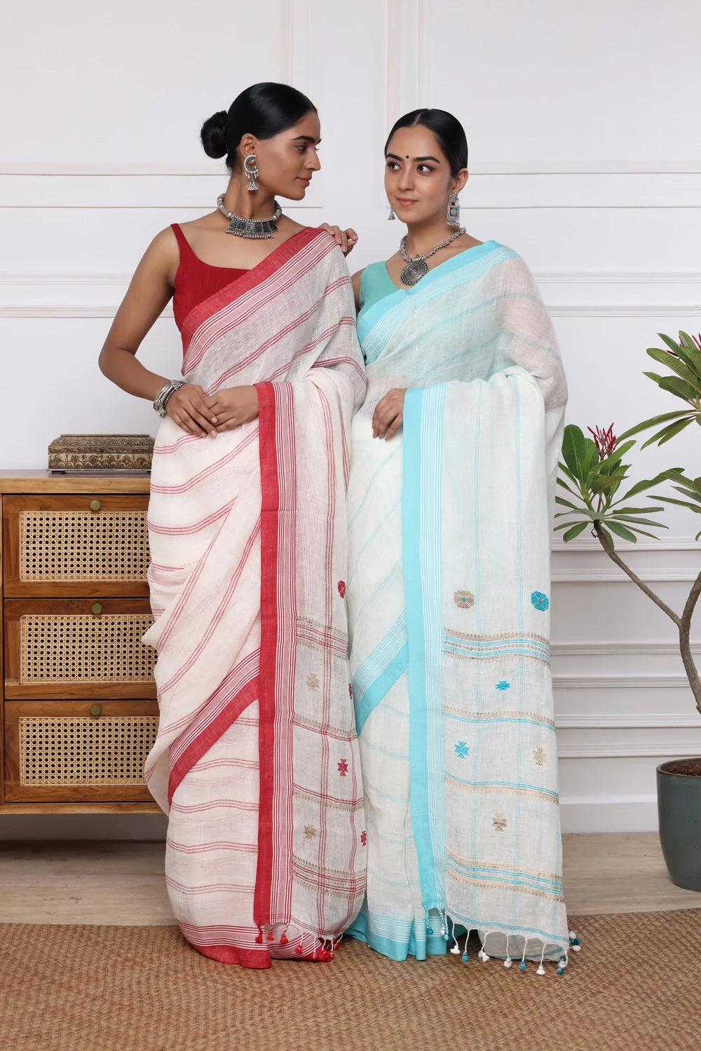 Handloom White & Red Pure Linen Saree-Sutra Art of Clothing