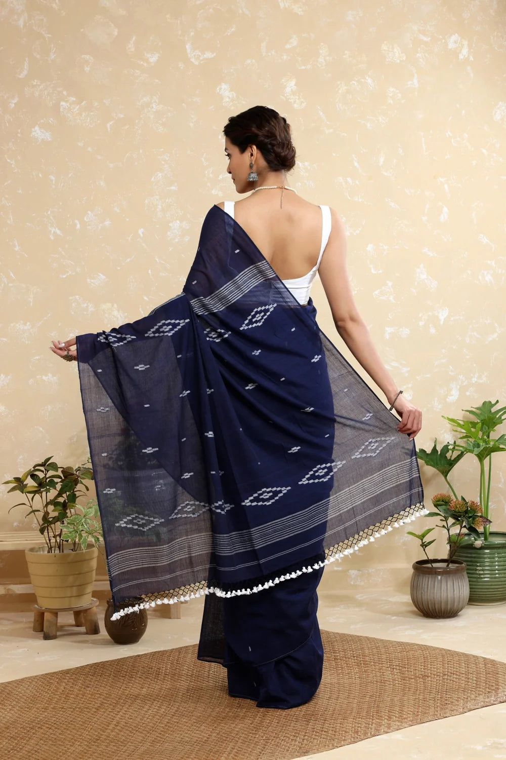 Handloom Navy Blue Mulmul Jamdani Saree With Tassels-Sutra Art of Clothing