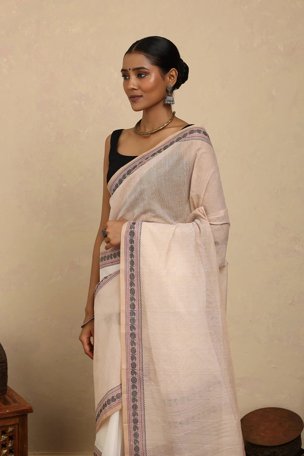 Handloom Beige and White Kanchi Cotton Saree-Sutra Art of Clothing