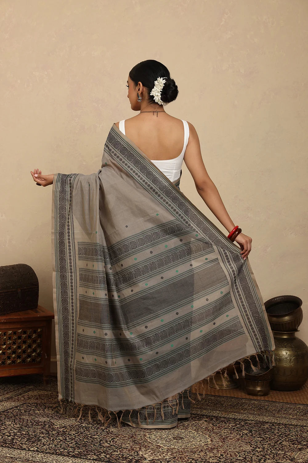 Handloom Ash Grey Kanchi Cotton Saree-Sutra Art of Clothing