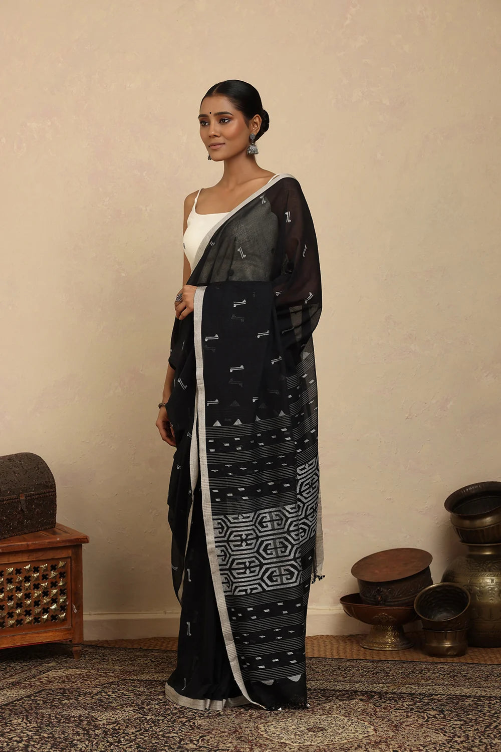 Handloom Black Contemporary Pure Cotton Jamdani Saree-Sutra Art of Clothing