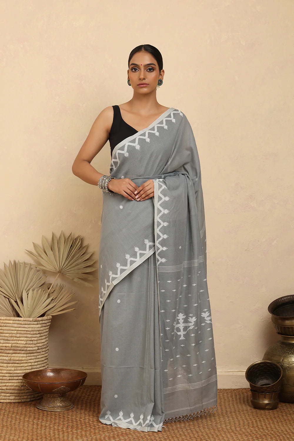 Handloom Grey Alpona Pure Cotton Jamdani Saree-Sutra Art of Clothing