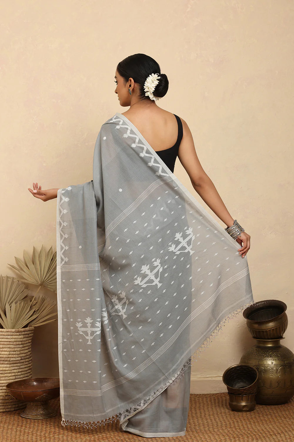 Handloom Grey Alpona Pure Cotton Jamdani Saree-Sutra Art of Clothing