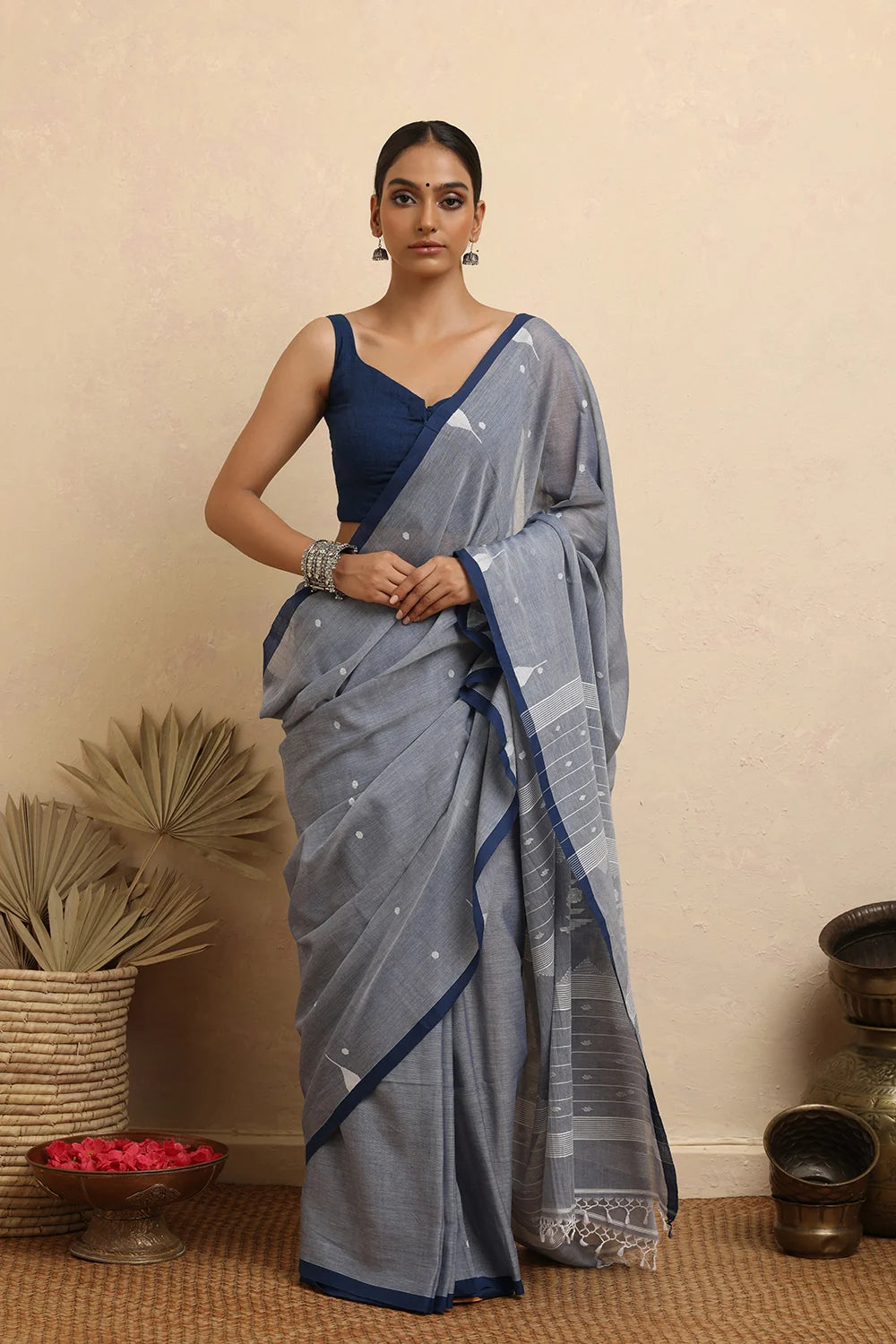 Handloom Grey Pure Cotton Jamdani Saree-Sutra Art of Clothing