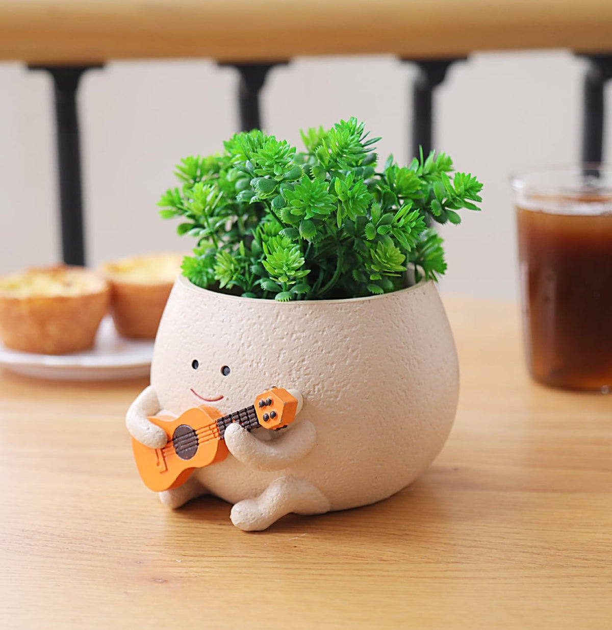 The Jazzy Planter - https://artecasa.in/