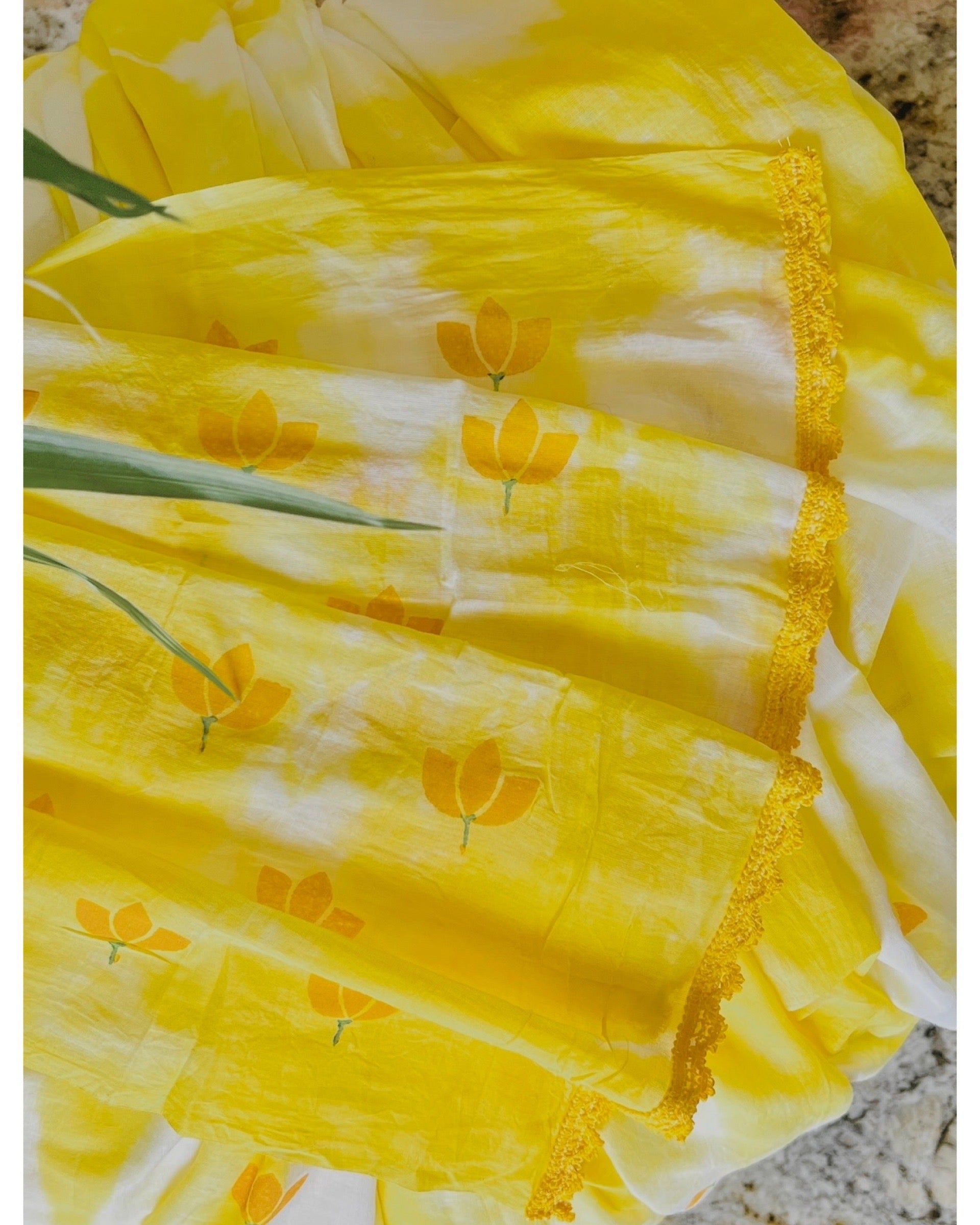 Lemon Yellow Peel Kaliyan Mulmul cotton Summer Saree - New Collection