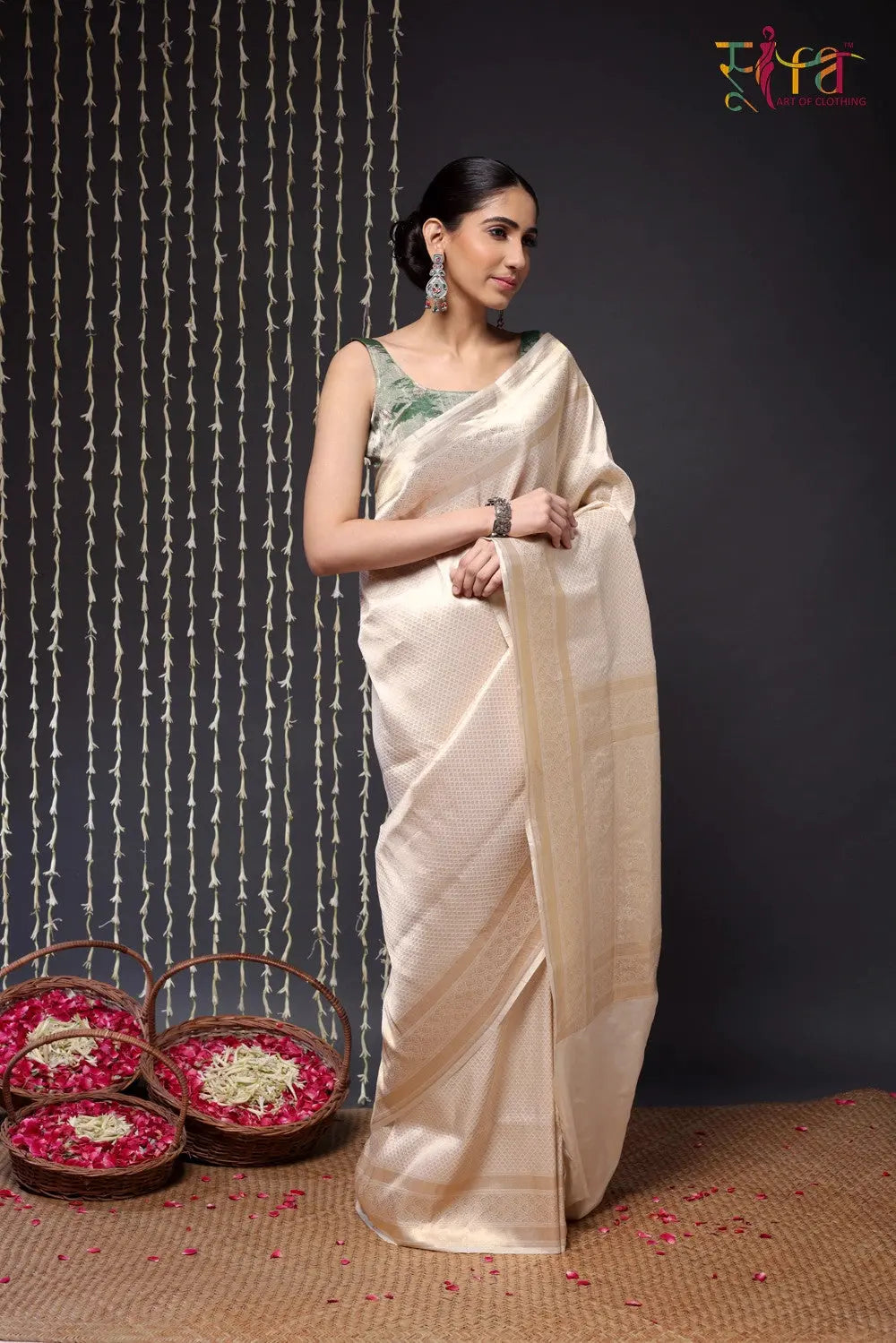 Handloom Cream Pure Silk Tanchoi Banarasi Saree-Sutra Art of Clothing