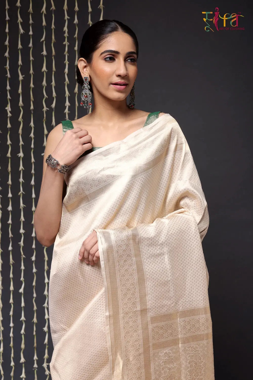 Handloom Cream Pure Silk Tanchoi Banarasi Saree-Sutra Art of Clothing