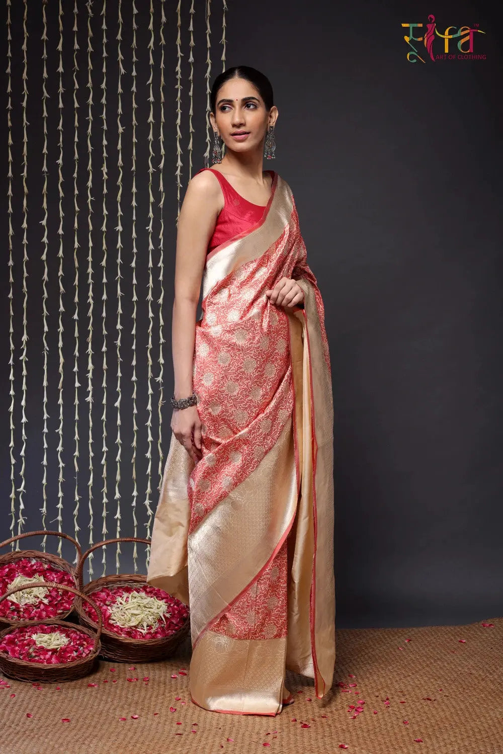 Handloom Cream And Red Pure Silk Tanchoi Banarasi Saree-Sutra Art of Clothing