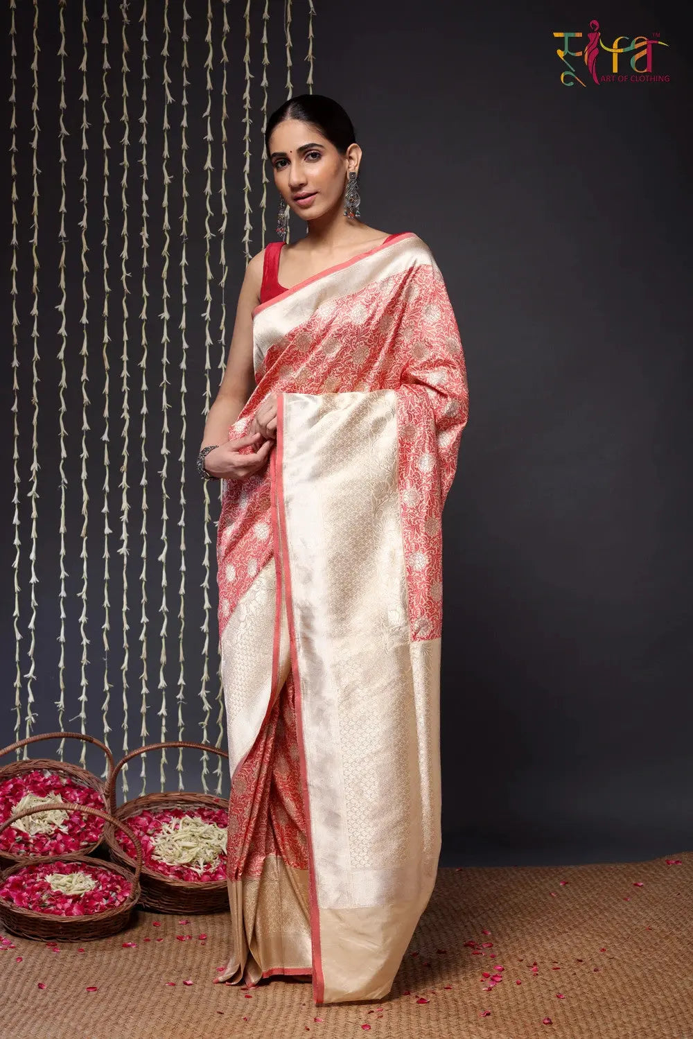 Handloom Cream And Red Pure Silk Tanchoi Banarasi Saree-Sutra Art of Clothing