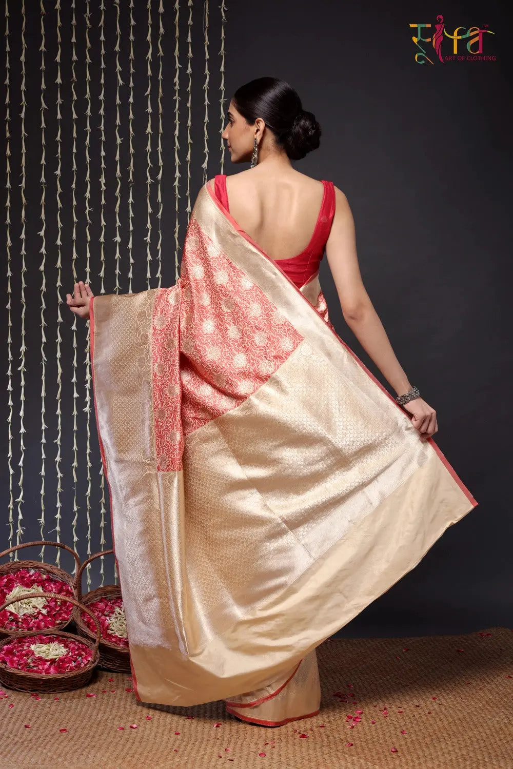 Handloom Cream And Red Pure Silk Tanchoi Banarasi Saree-Sutra Art of Clothing