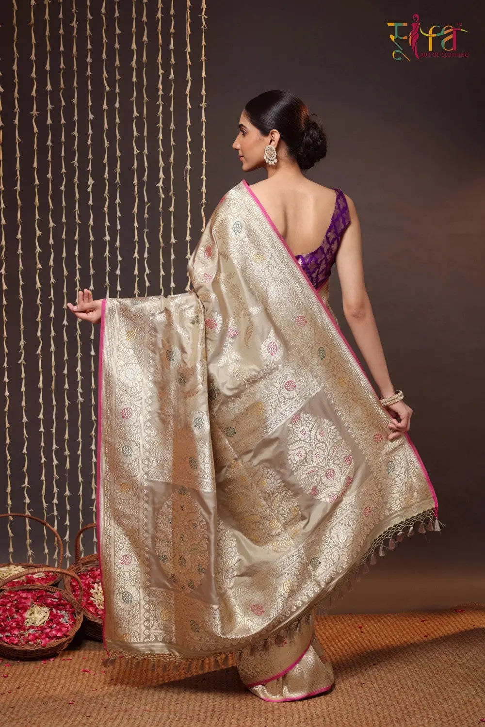 Pistachio Green Handloom Pure Silk Banarasi Saree With Kadhwa Border And Pallu