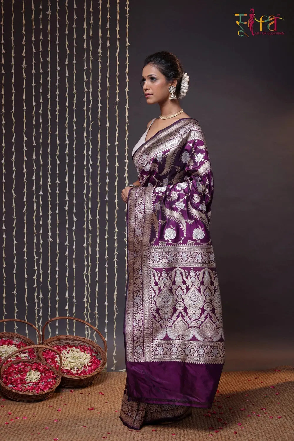 Handloom Voilet Pure Silk Banarasi Jangla Saree-Sutra Art of Clothing