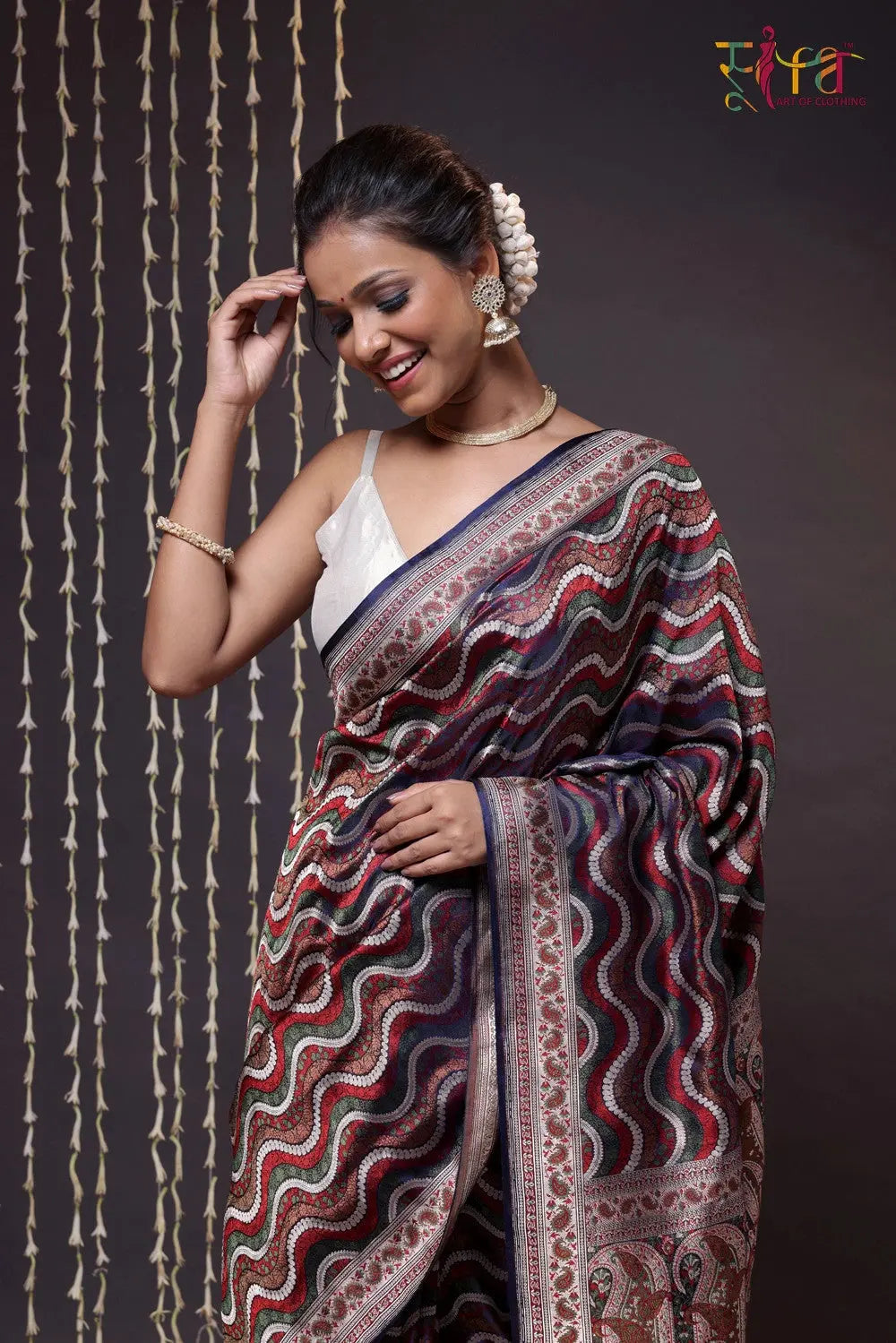 Handloom Navy Blue Tanchoi Silk Banarasi Saree-Sutra Art of Clothing