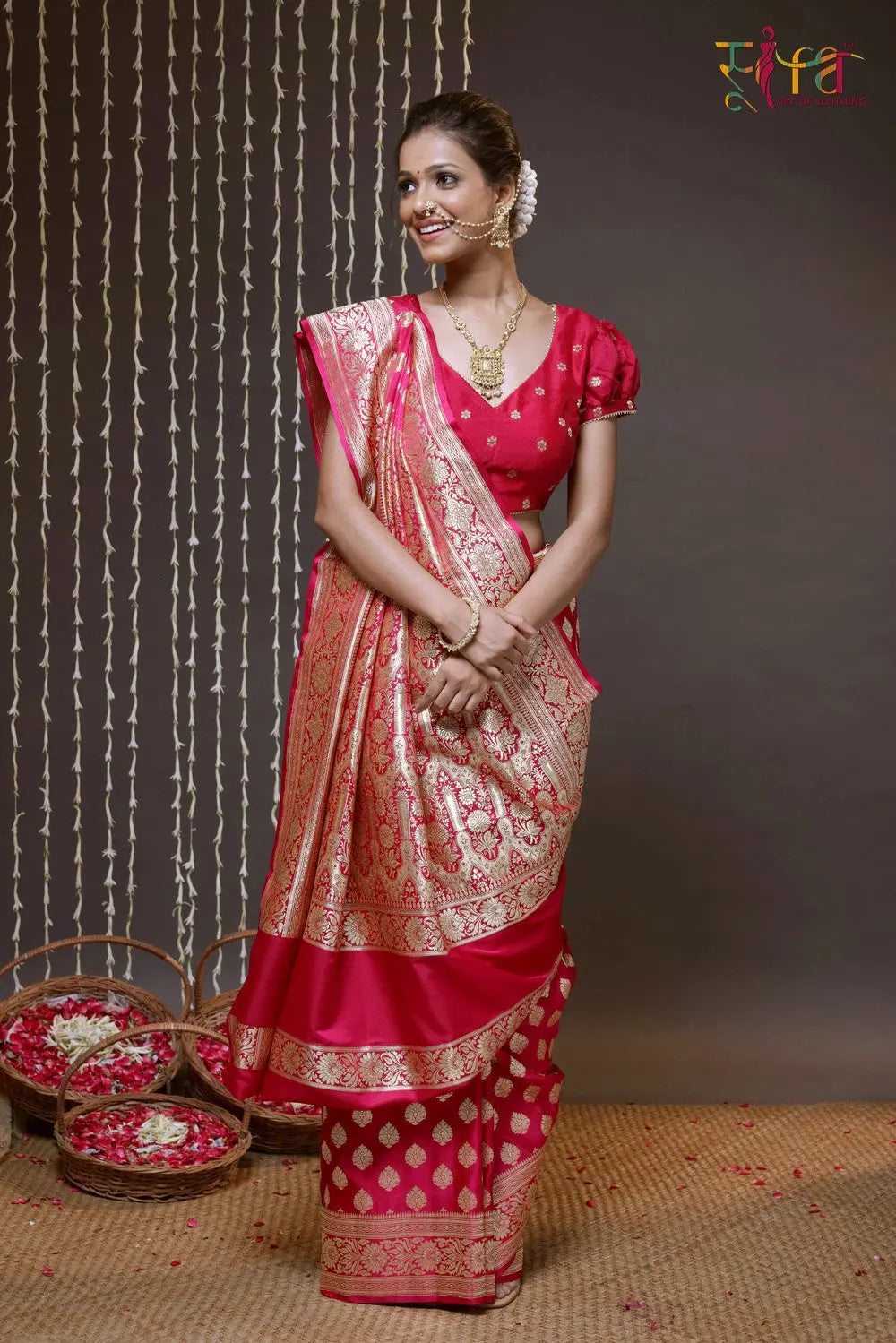 Magenta Handloom Pure Silk Traditional Banarasi Saree-Sutra Art of Clothing