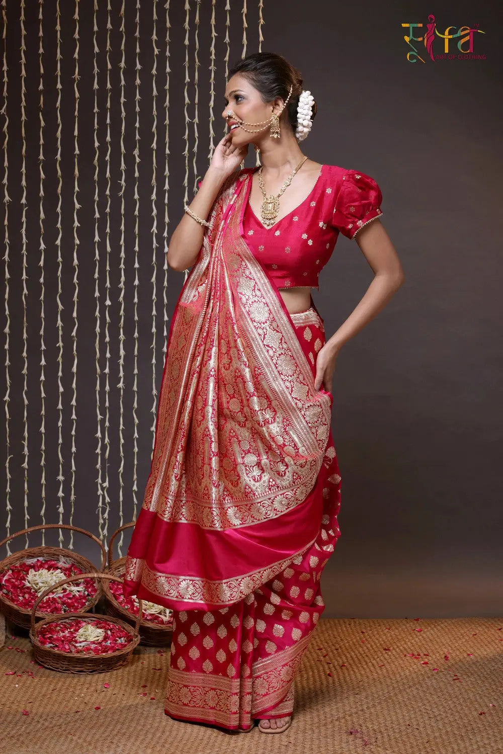 Magenta Handloom Pure Silk Traditional Banarasi Saree-Sutra Art of Clothing