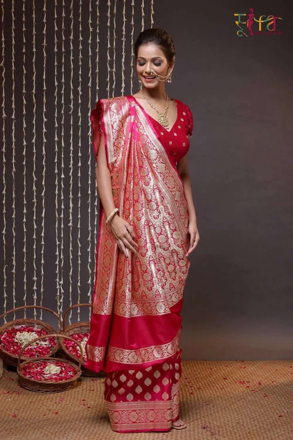 Magenta Handloom Pure Silk Traditional Banarasi Saree-Sutra Art of Clothing