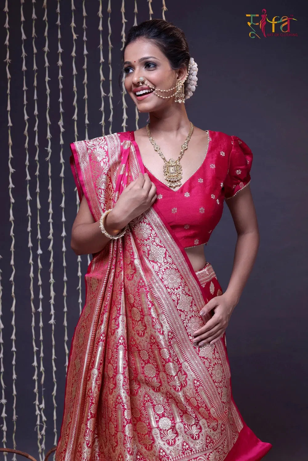 Magenta Handloom Pure Silk Traditional Banarasi Saree-Sutra Art of Clothing