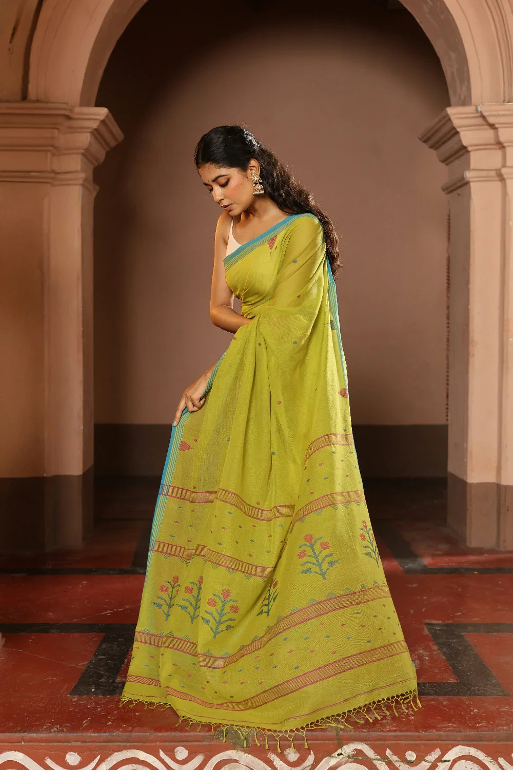 Handloom Lime Green Pure Cotton Contemporary Jamdani Saree