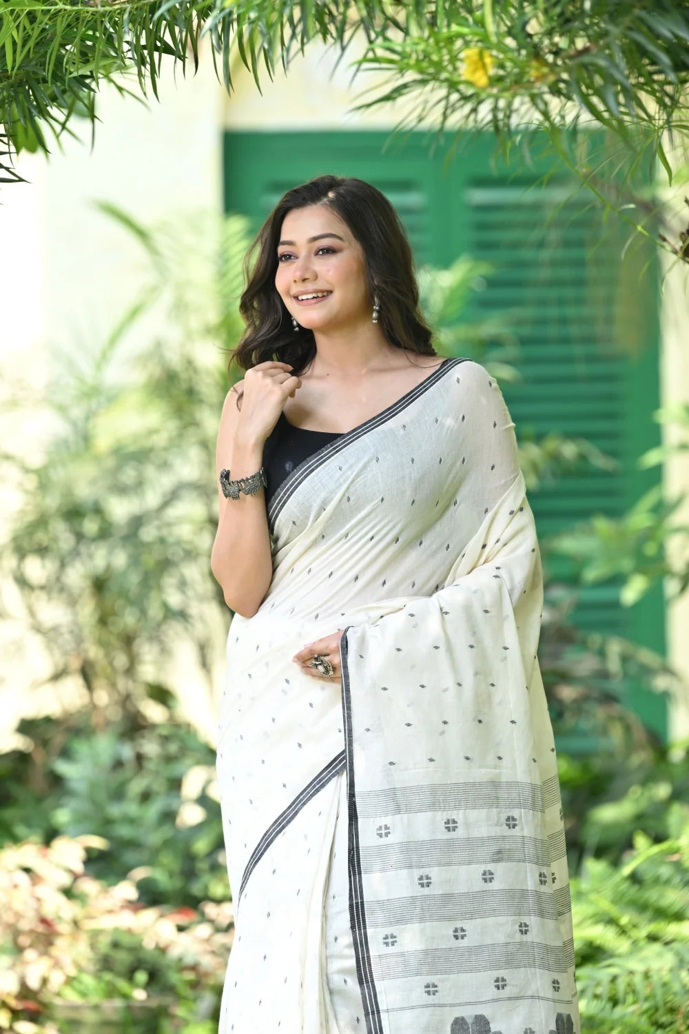 Handloom White & Black Soft Cotton Jamdani Saree-Sutra Art of Clothing