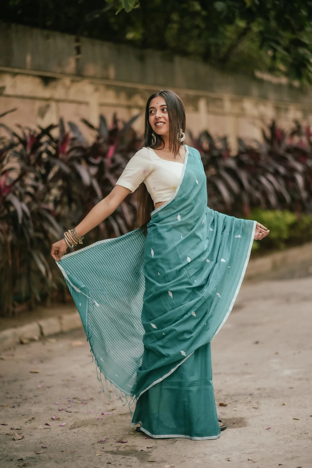 Handloom Aqua Green Mulmul Jamdani Saree-Sutra Art of Clothing
