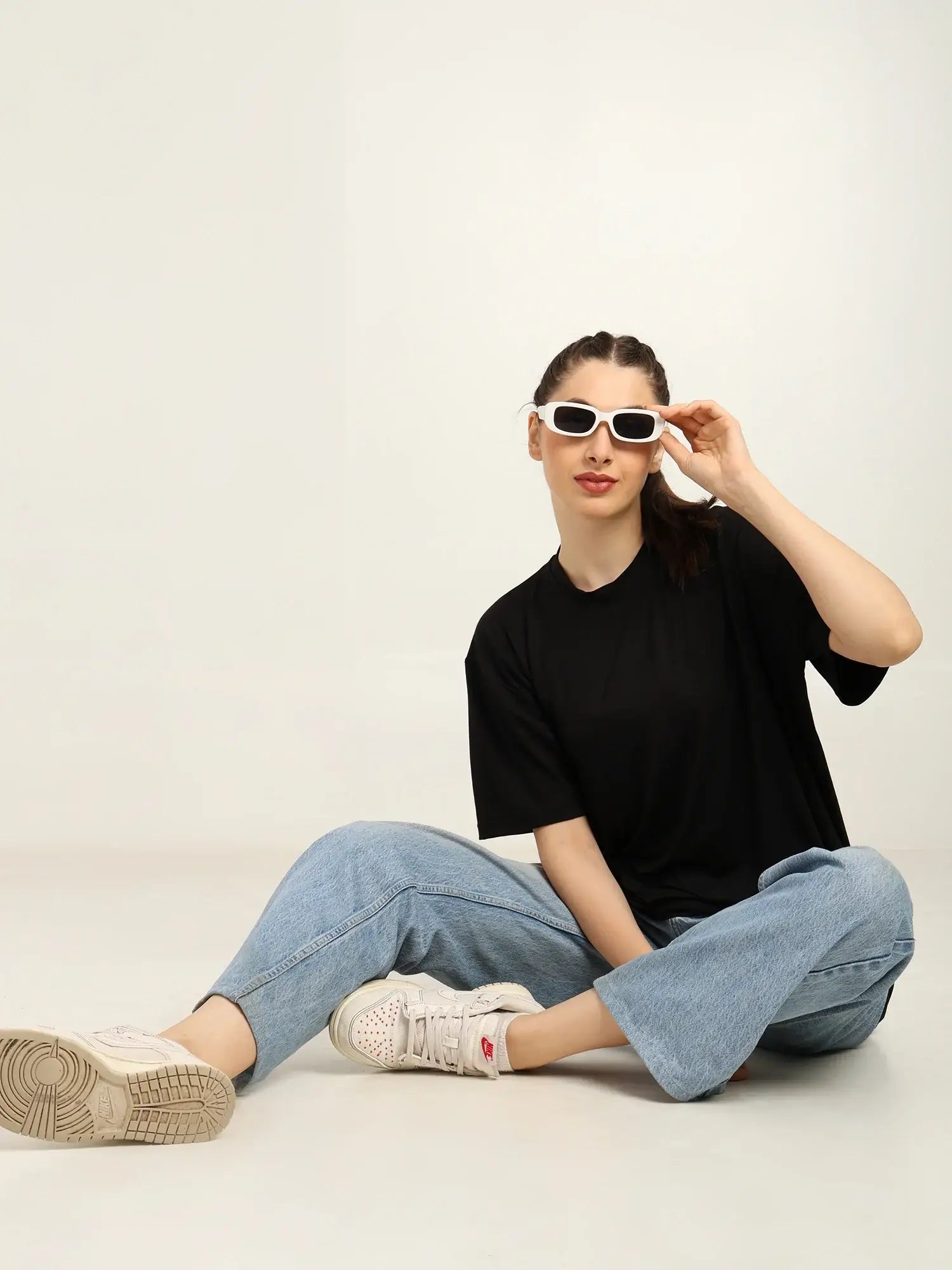 T-shirt in Clothing Tops