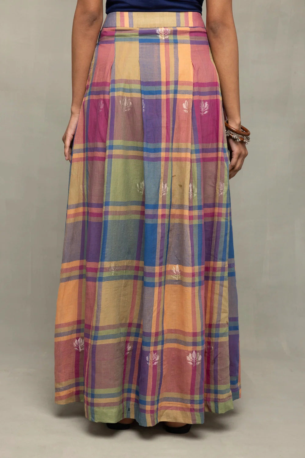 Close Up of Lotus Meadow Checkered Jamdani Weave on Handwoven Skord
