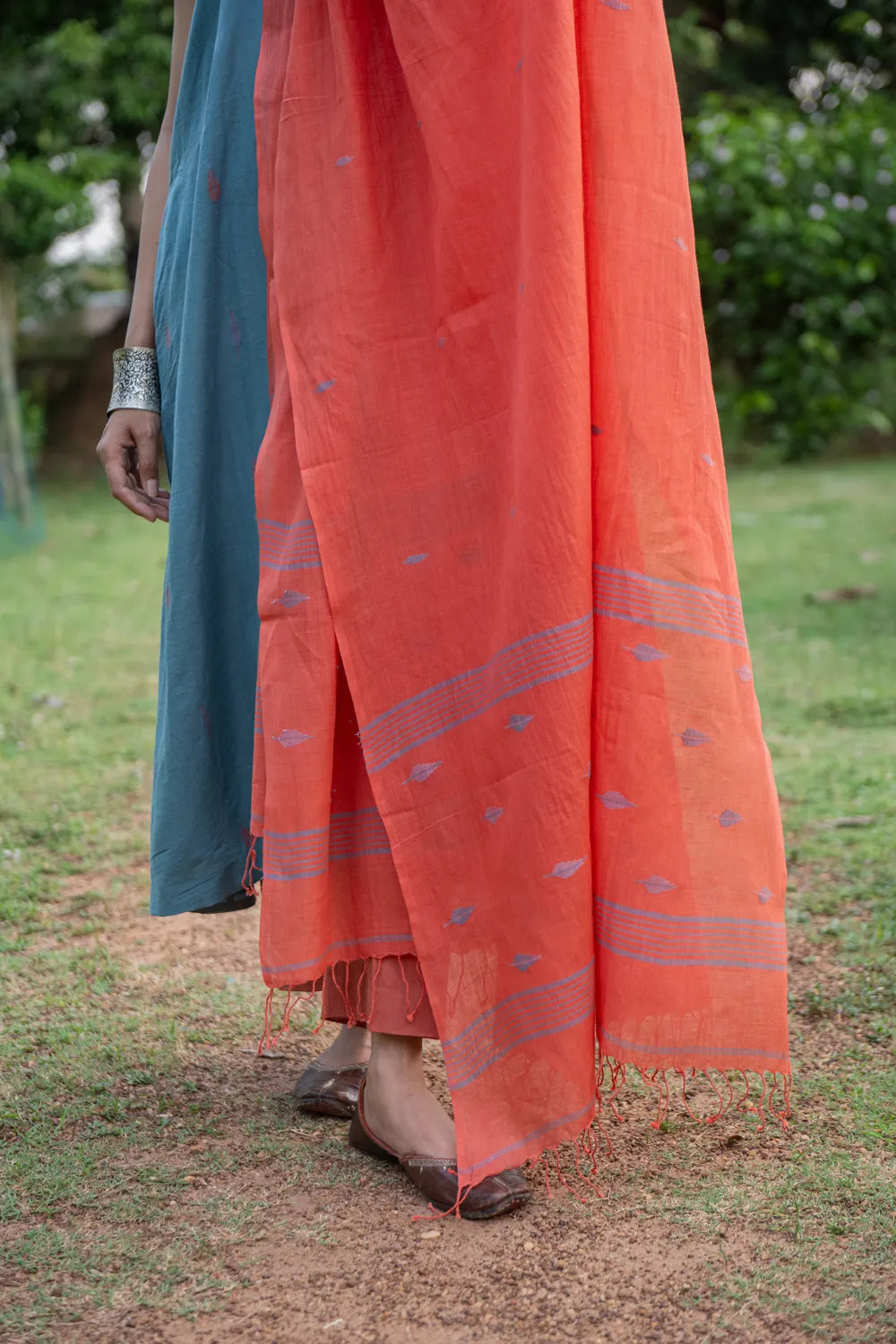 Handloom Muted Orange Saptparni Jamdani Dupatta-Sutra Art of Clothing