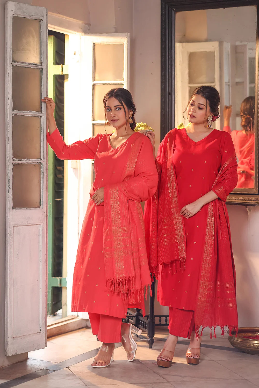 Close Up of Zari Weave on Orange Pure South Cotton Kurta Set