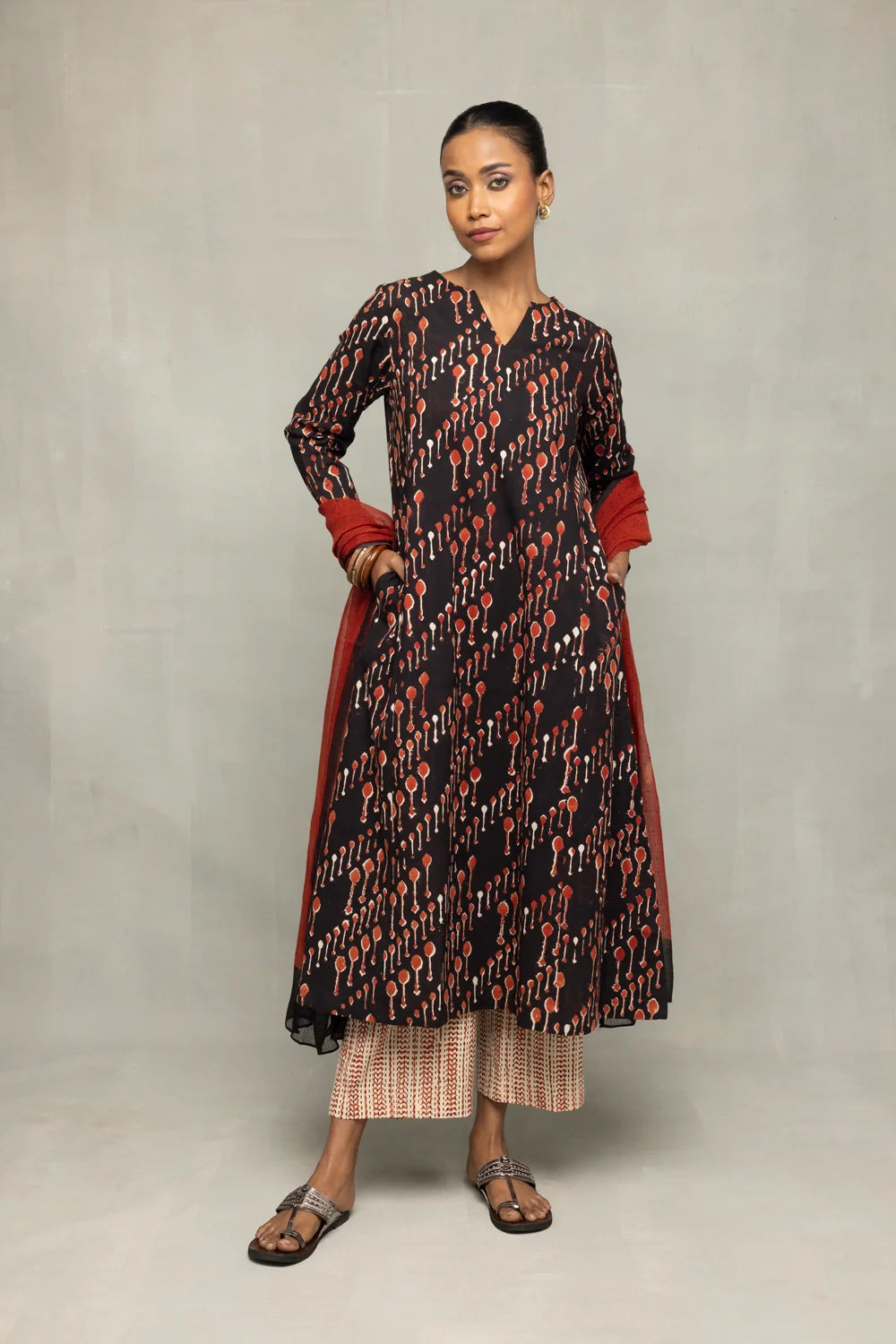 Elegant Ebony Crimson Bagru Hand Block Print Kurta Set for Festive Wear