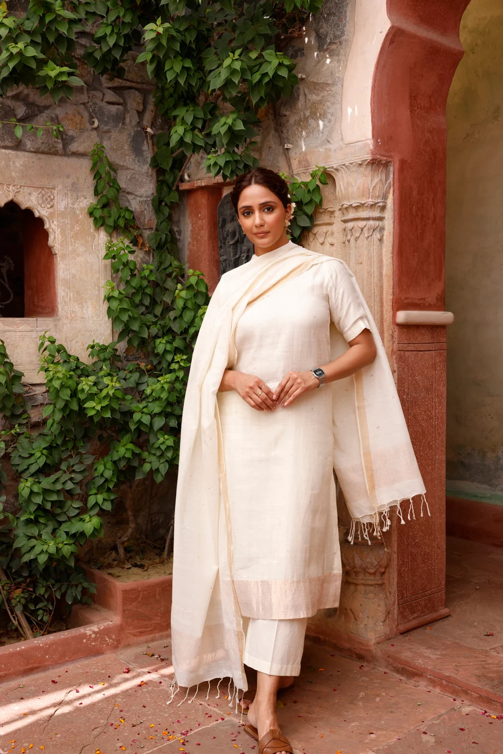 Elegant Off White Jamdani Zari Kurta Set with Dupatta for Festive Wear