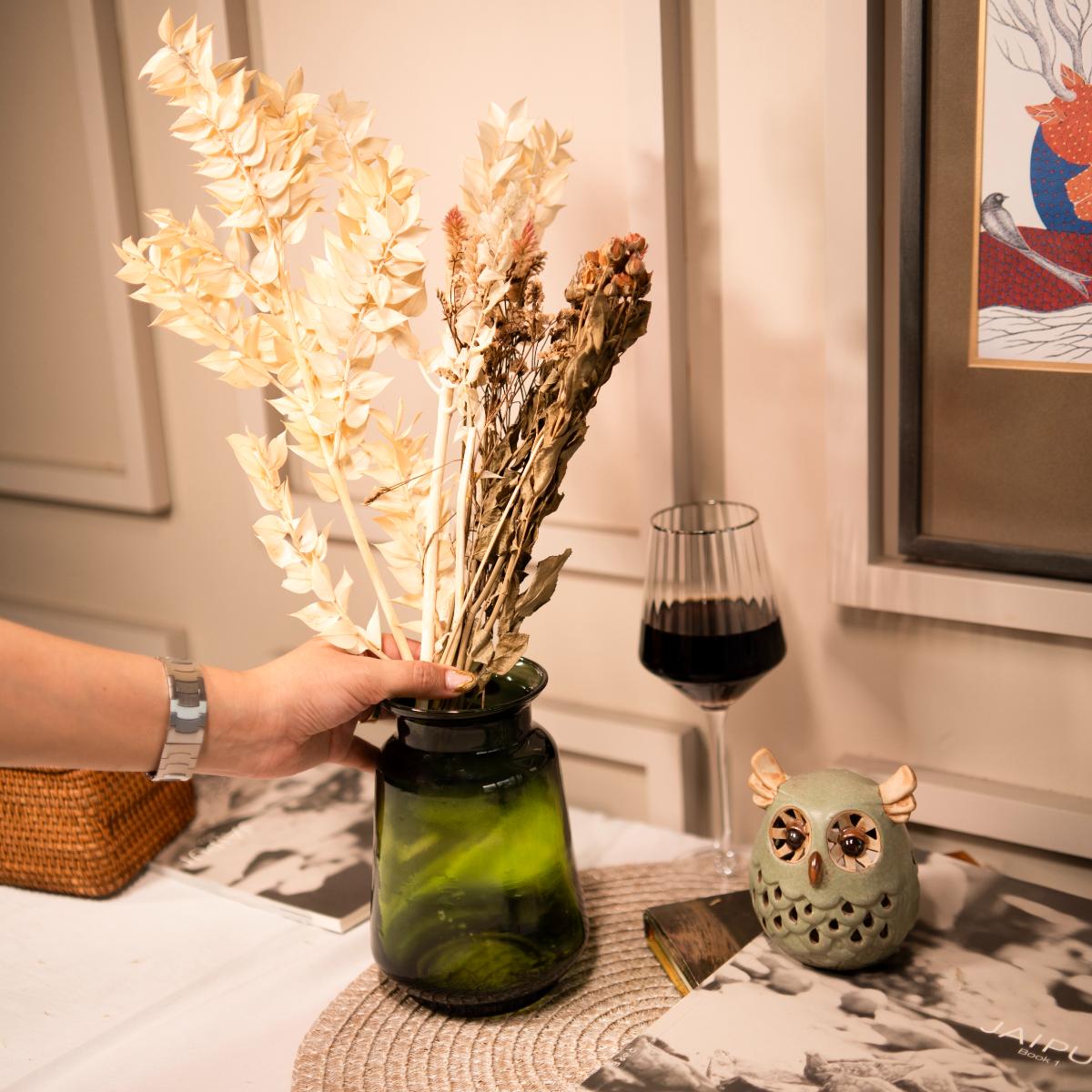 Emerald Elegance Decorative Glass Vase with Dried Flower Bunch
