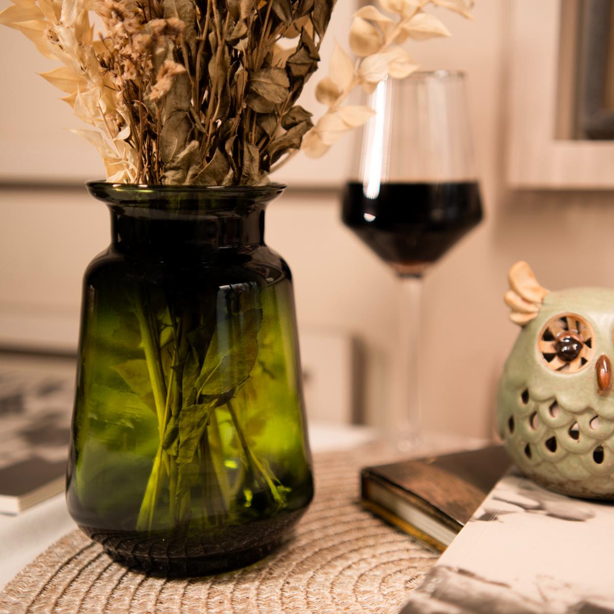 Emerald Elegance Glass Vase with Dried Flowers for Home Decor