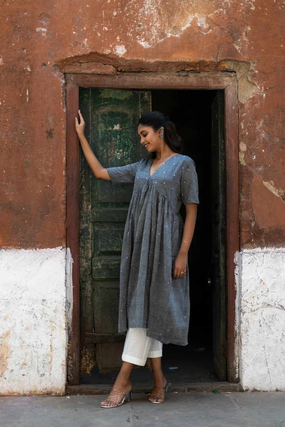 grey-handloom-soft-cotton-jamdani-kurta-set-with-relaxed-fit-for-summer-wear